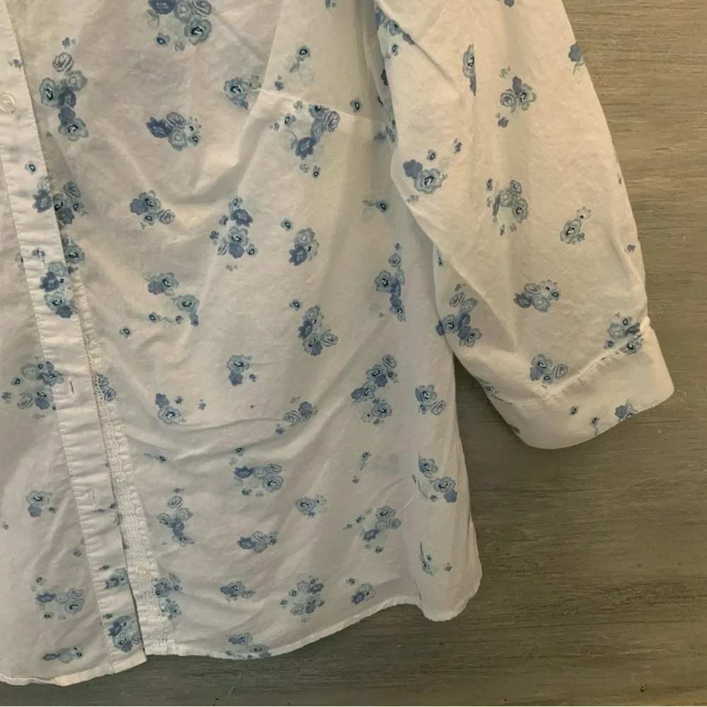 Lane Bryant White 100% Cotton Blue Flower Button Down‎ Blouse 14/16 GC - Picture 5 of 10
